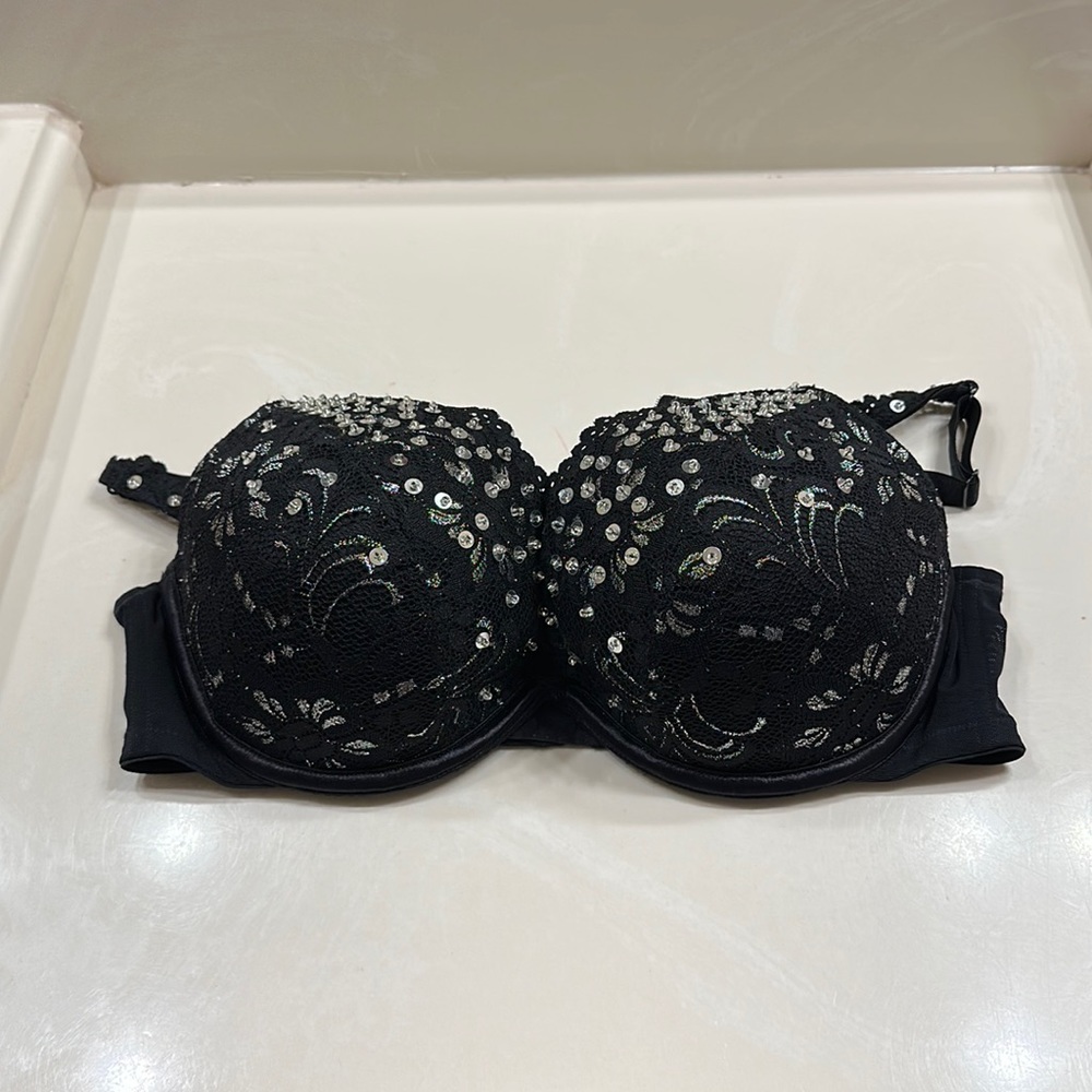 Beautiful bra - Picture 1 of 3